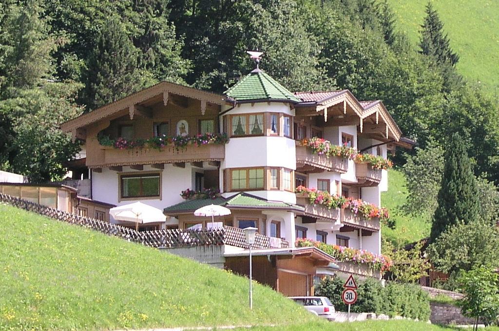 Haus Am Sonnenhang Finkenberg Extérieur photo